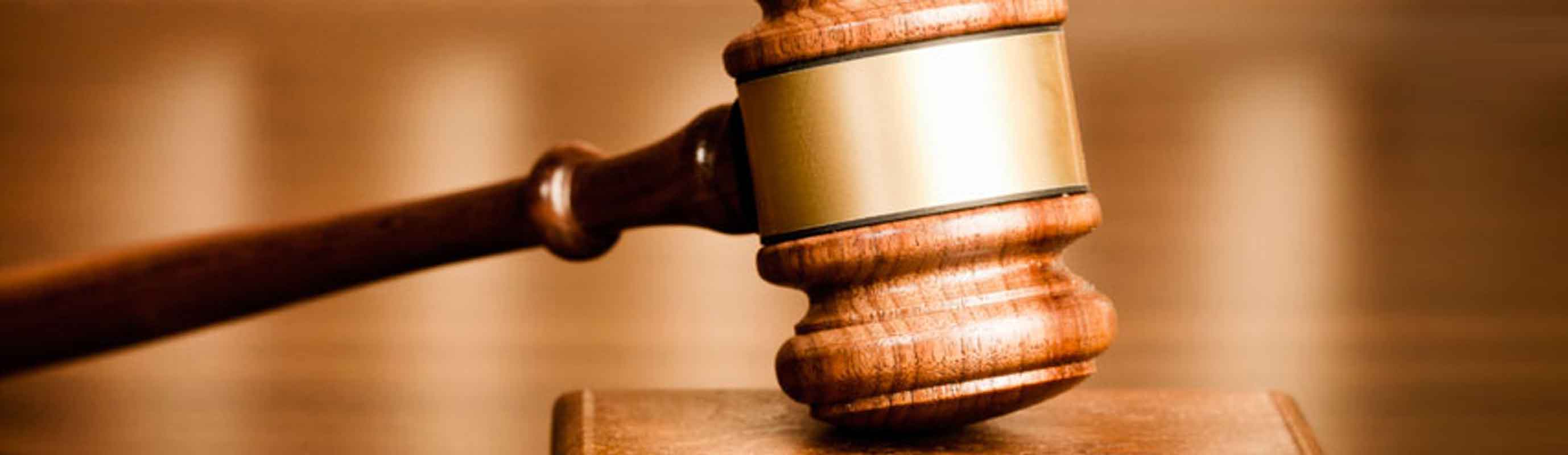 Адвокат юридические услуги. Юридические услуги для бизнеса. Консультация юриста. Консультация адвоката. Адвокат молоток.