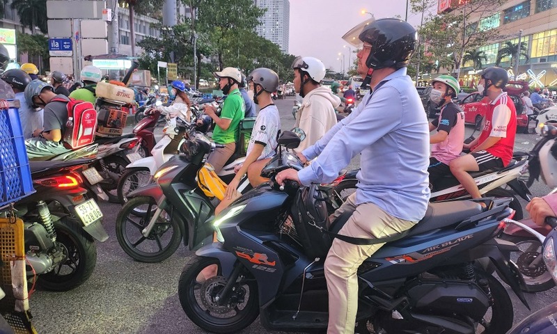 Regulations for foreign drivers and motorized vehicles when participating in Vietnam’s traffic