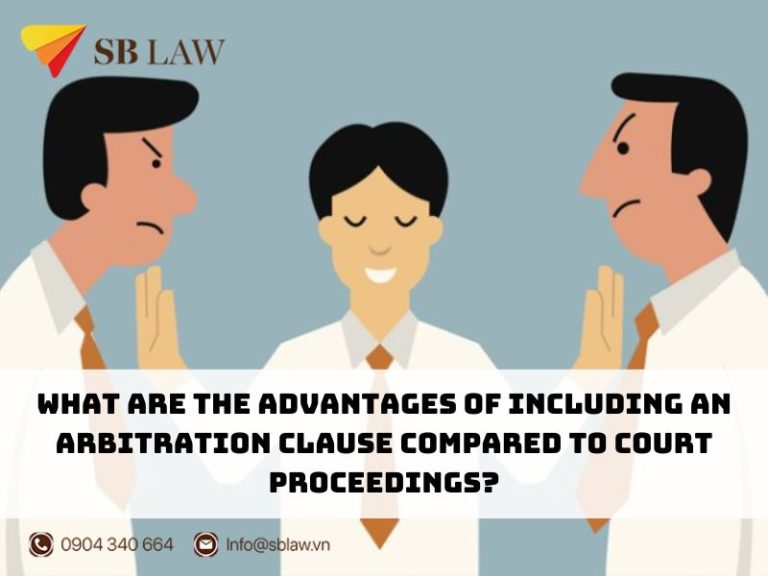 What are the advantages of including an arbitration clause compared to court proceedings